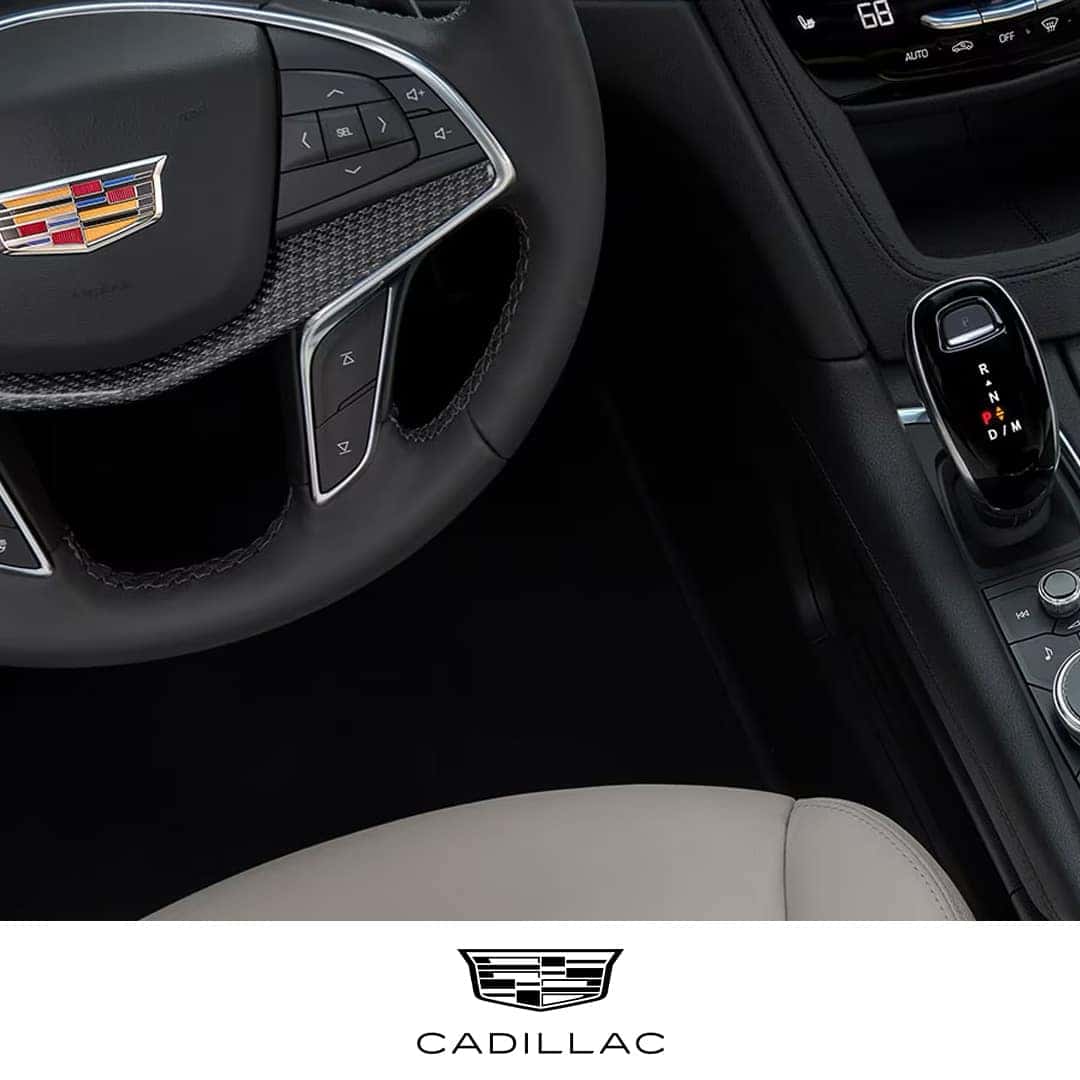 2024 Cadillac XT-5 Steering Wheel and Seata