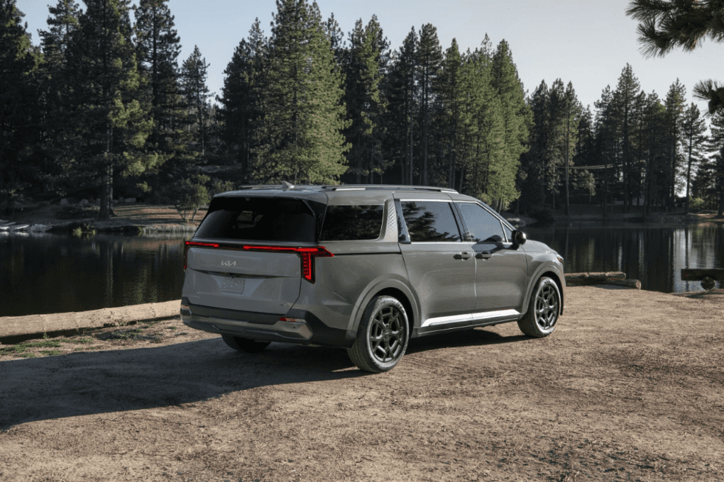 2025-Kia-Carnival-MPV