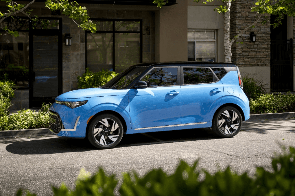 Kia Soul side view