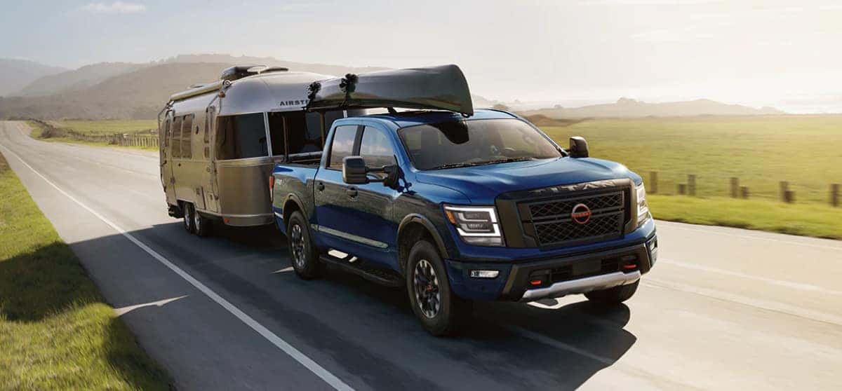 Deep Blue Pearl Nissan Titan 2024