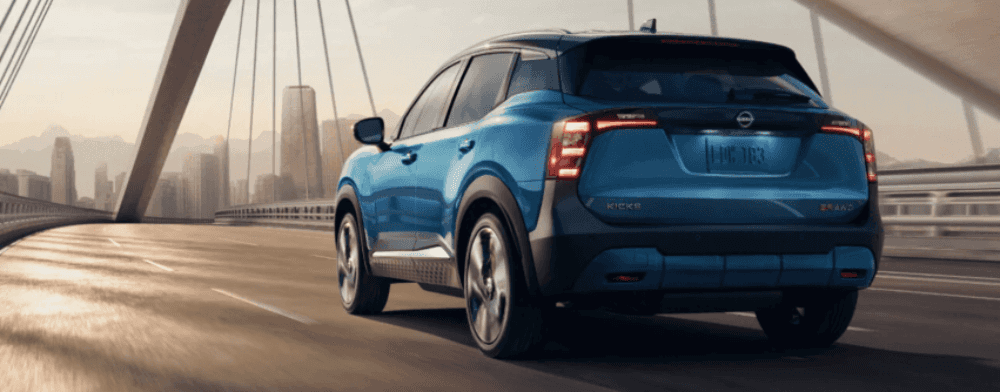 Arctic Ice Blue Metallic Nissan Kicks 2025