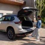 Two-tone Everest White TriCoat Nissan Rogue 2025