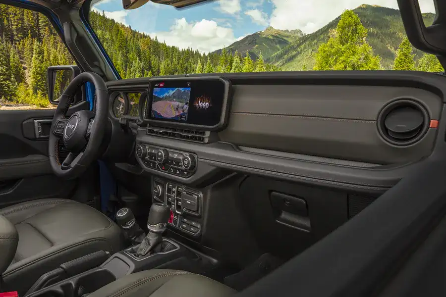 2026 Jeep Gladiator Interior