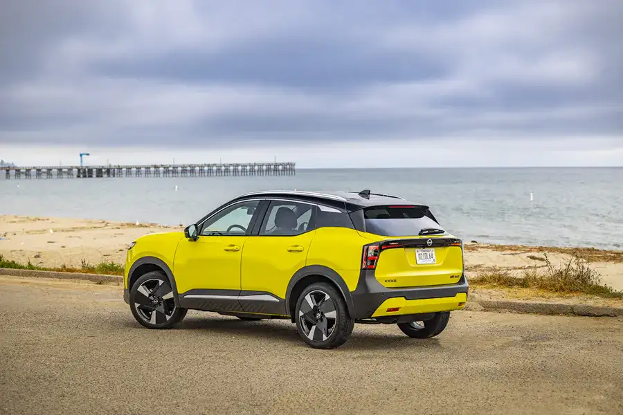 2026 Kicks Exterior