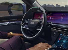 Escalade Super Cruise – advanced hands-free driving technology for compatible roads.