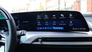 Interior dashboard of 2026 Vistiq highlighting customizable driving modes
