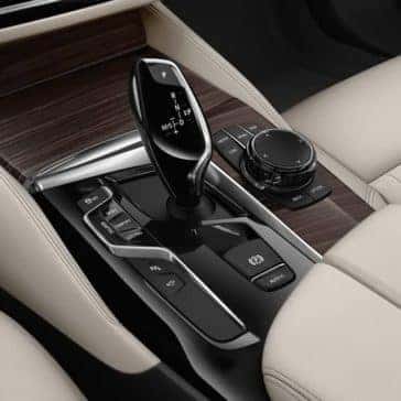 2020 BMW 5 Series Features