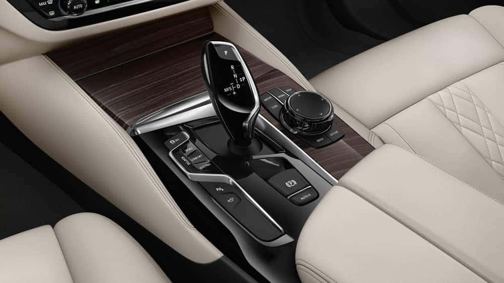 2020 BMW 5 Series Features