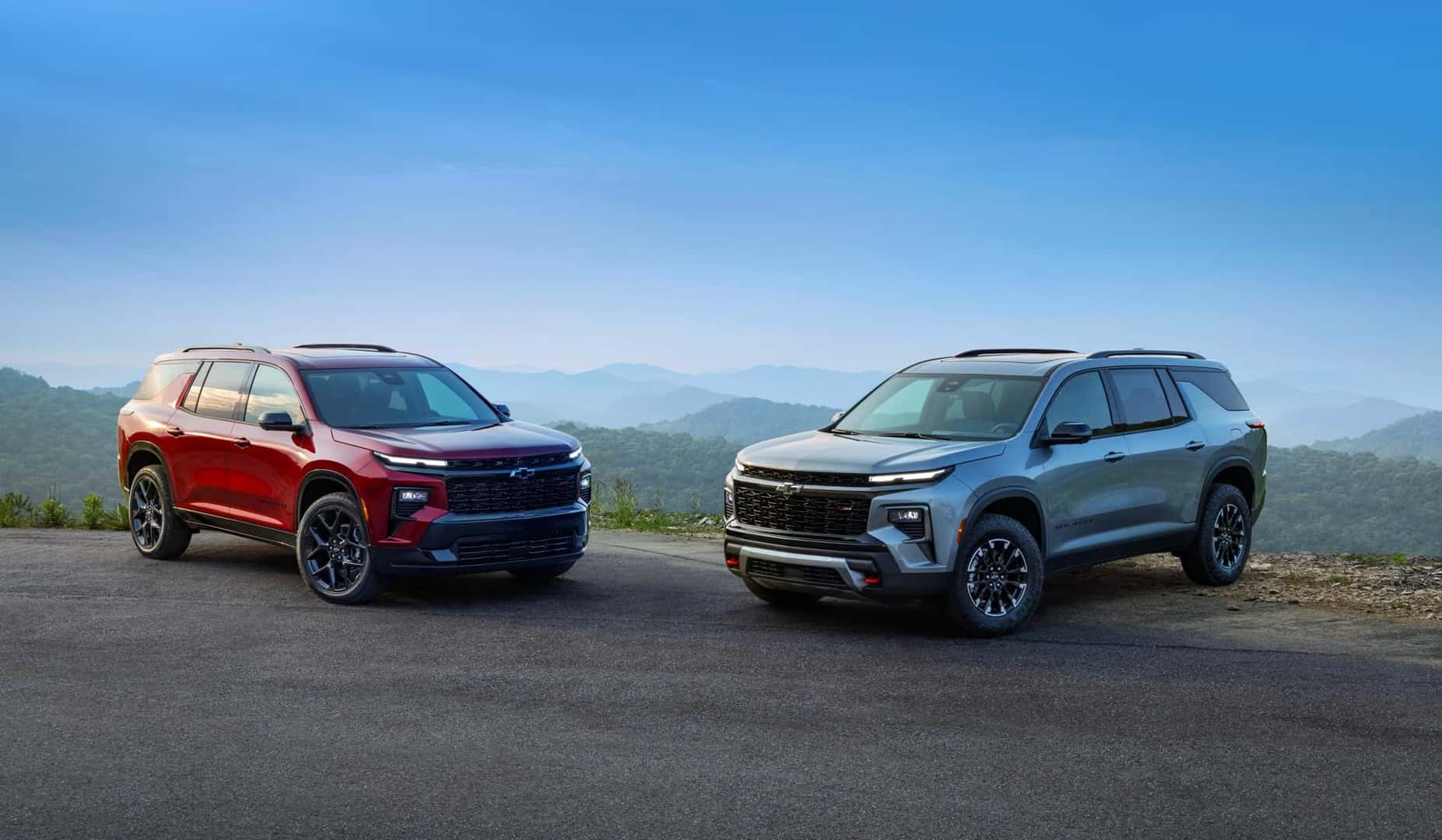 2025 Chevrolet Traverse Group Shot