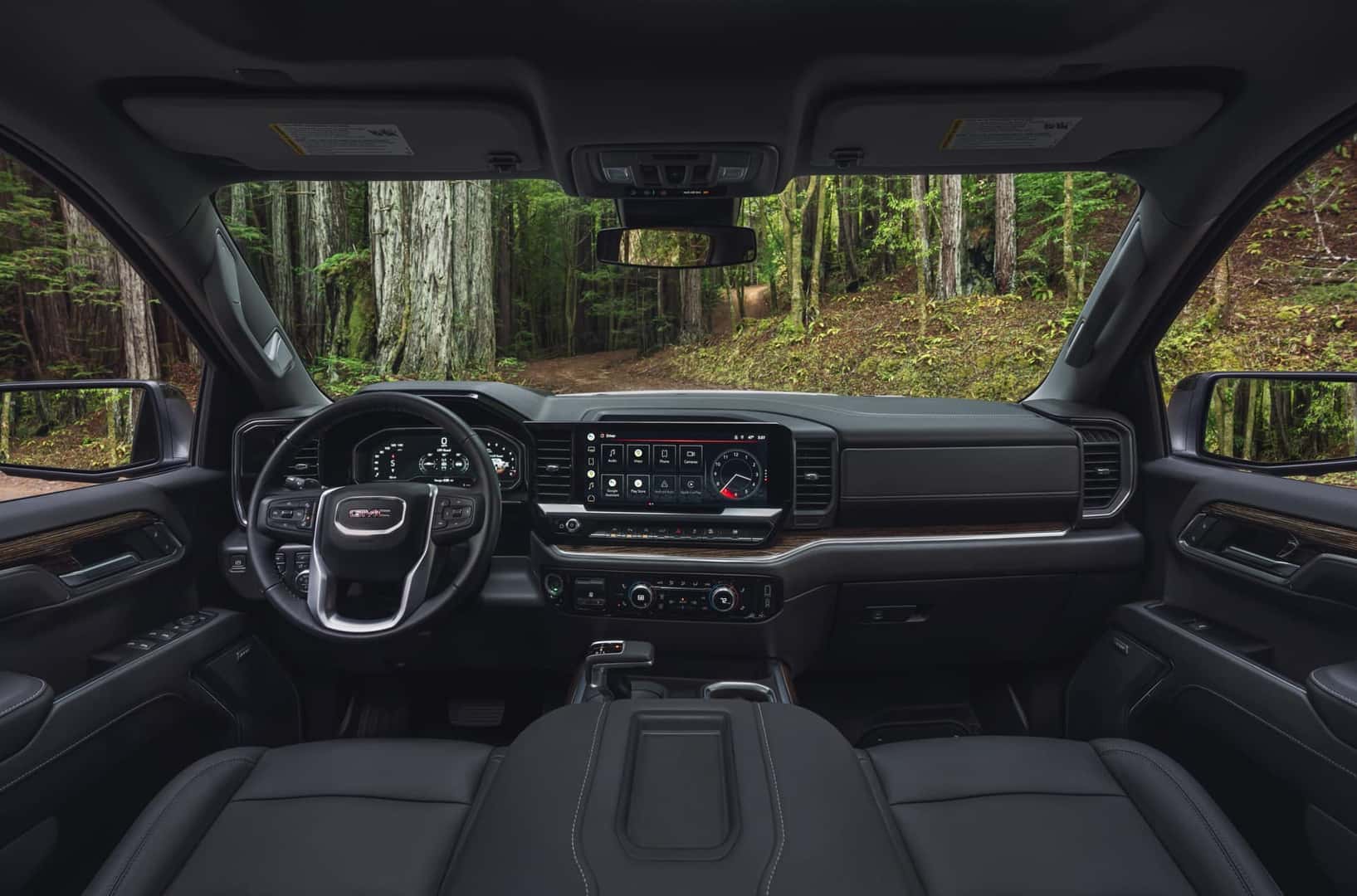 2024 GMC Sierra Interior and Dash