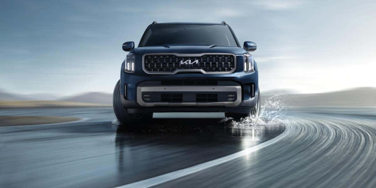 2025 Kia Telluride Exterior Driving Front View