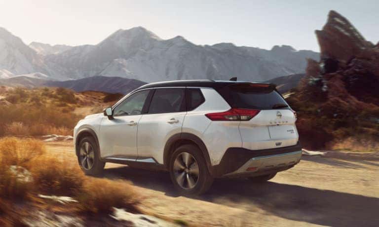 2021 Nissan Rogu in white