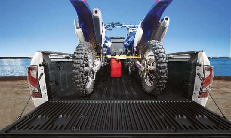 2024 Nissan TITAN Exterior Bed With Mountain Bikes
