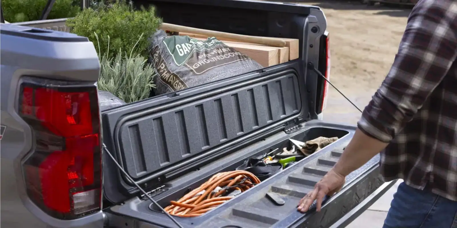 Chevrolet Colorado bed with available StowFlex tailgate storage
